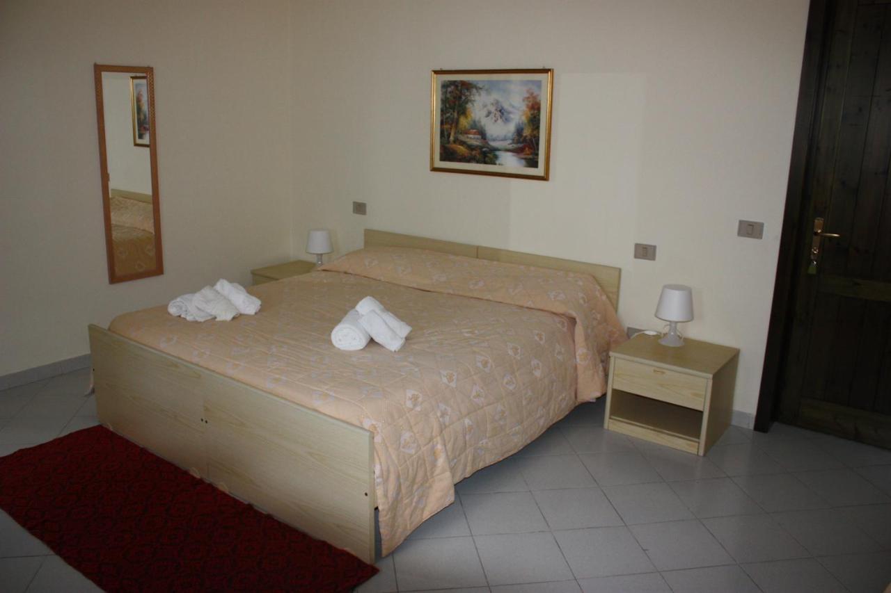 Hotel La Pineta Arborea Luaran gambar