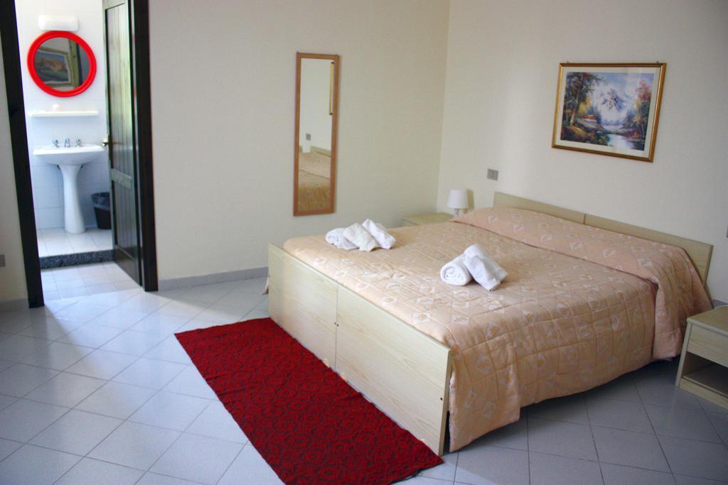 Hotel La Pineta Arborea Bilik gambar