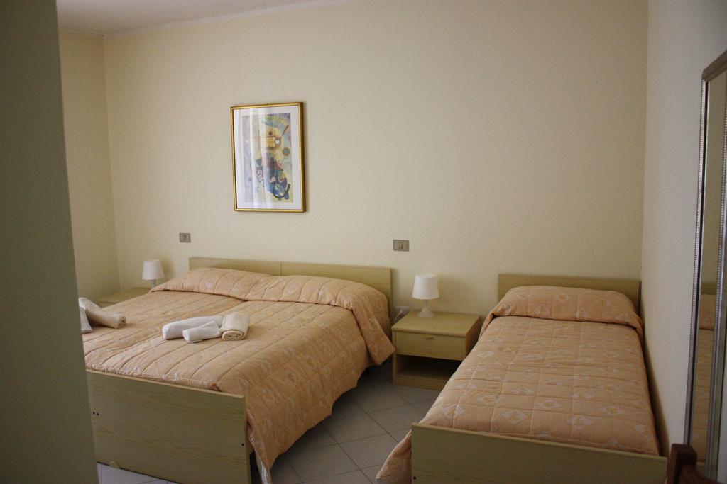 Hotel La Pineta Arborea Luaran gambar